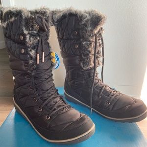 Columbia-  Heavenly Omni-Heat women's size 9